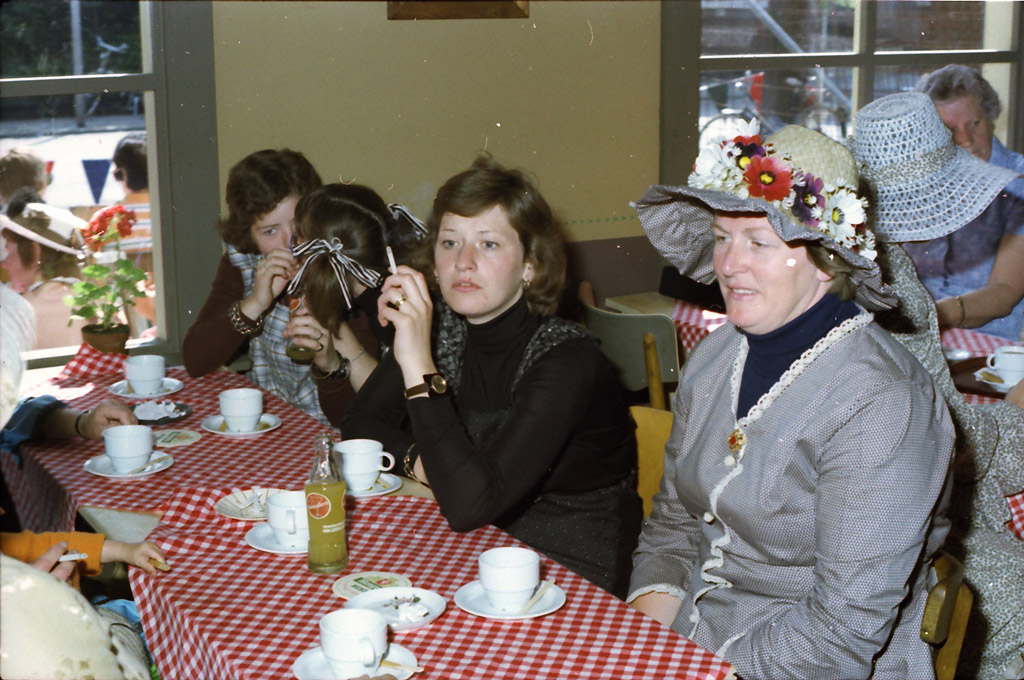 09JUFO19750112.jpg