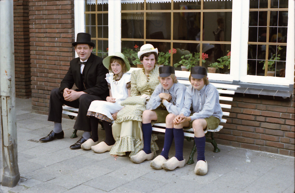 1975 • Schoolfeest divers jubileumjaar
