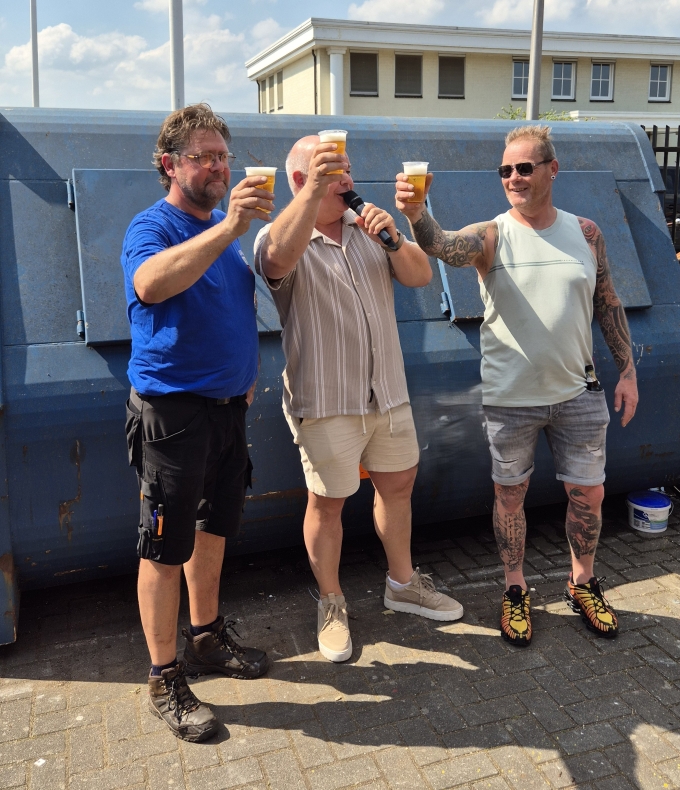 Vaatje bier voor wagenbouwers